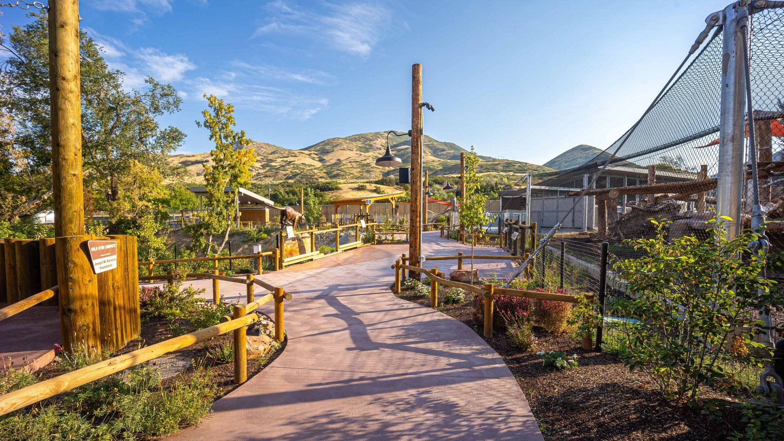 Hogle Zoo Wins National Award for Wild Utah Habitat